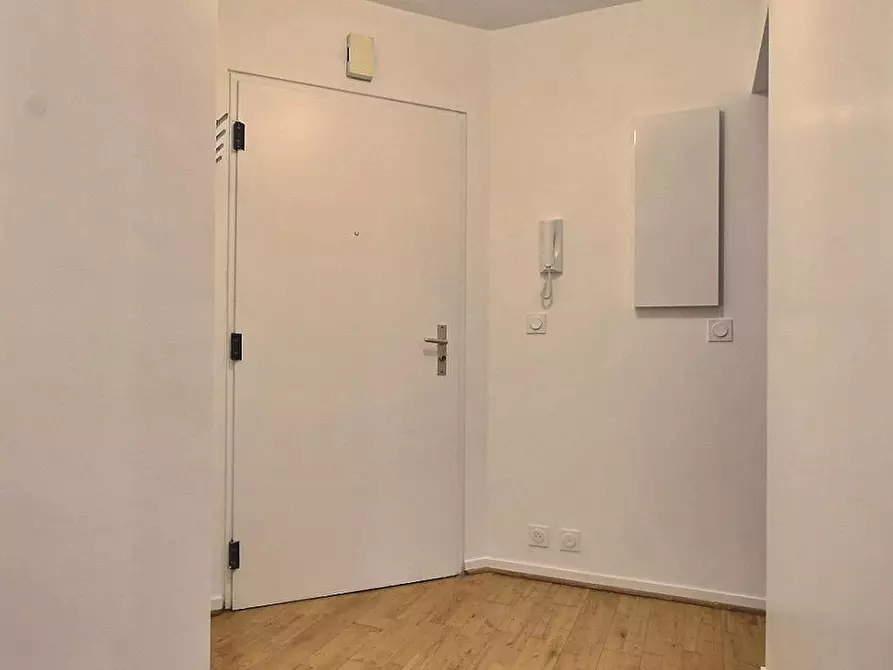Immagine 3 di Appartamento in affitto  in Rue de Sofia a Paris 18