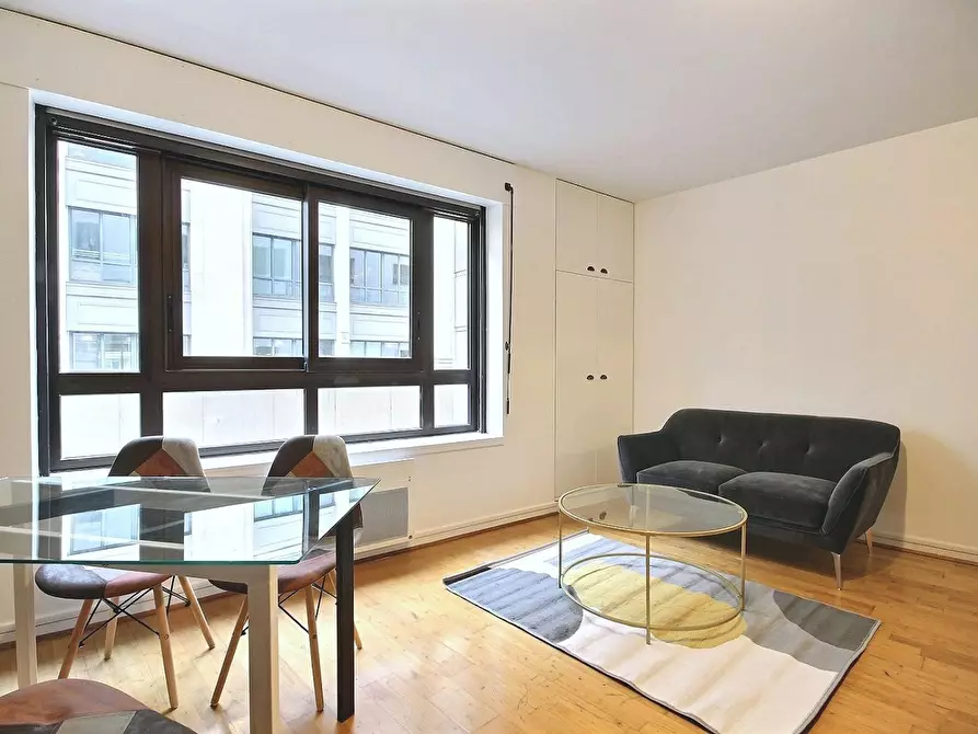 Immagine 5 di Appartamento in affitto  in Rue de Sofia a Paris 18