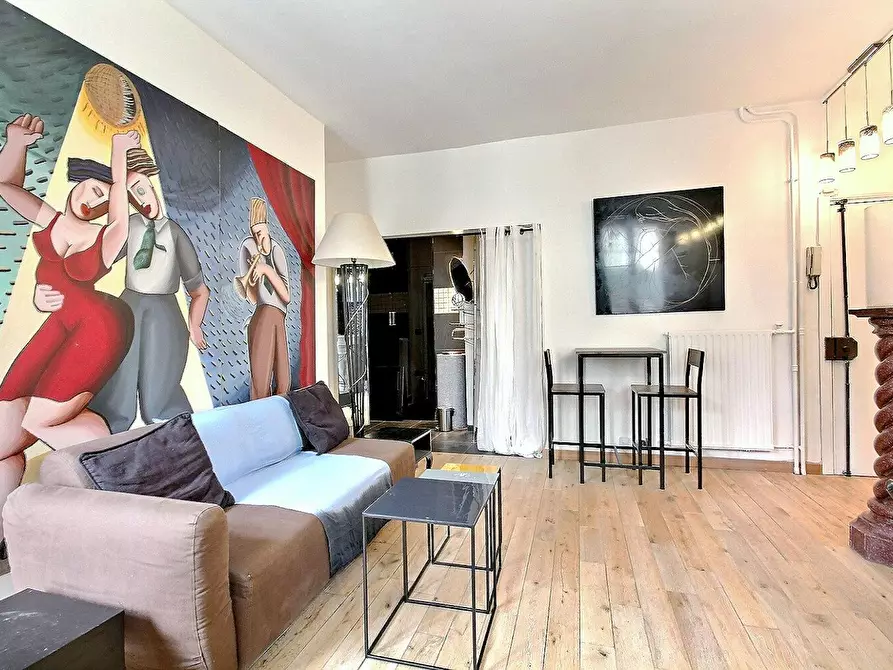 Immagine 7 di Appartamento in affitto  in Rue Sainte-Croix de la Bretonnerie a Paris