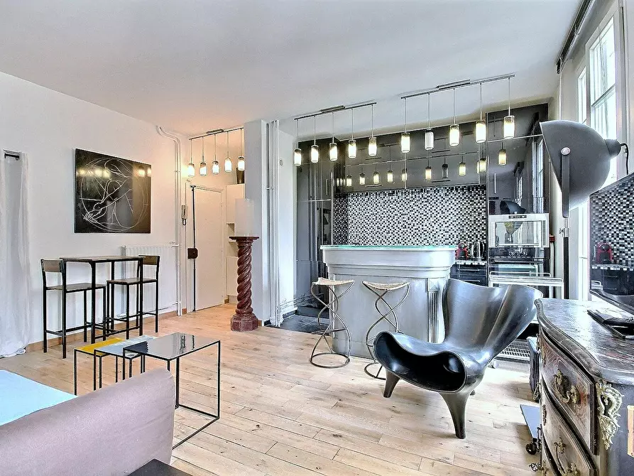 Immagine 4 di Appartamento in affitto  in Rue Sainte-Croix de la Bretonnerie a Paris