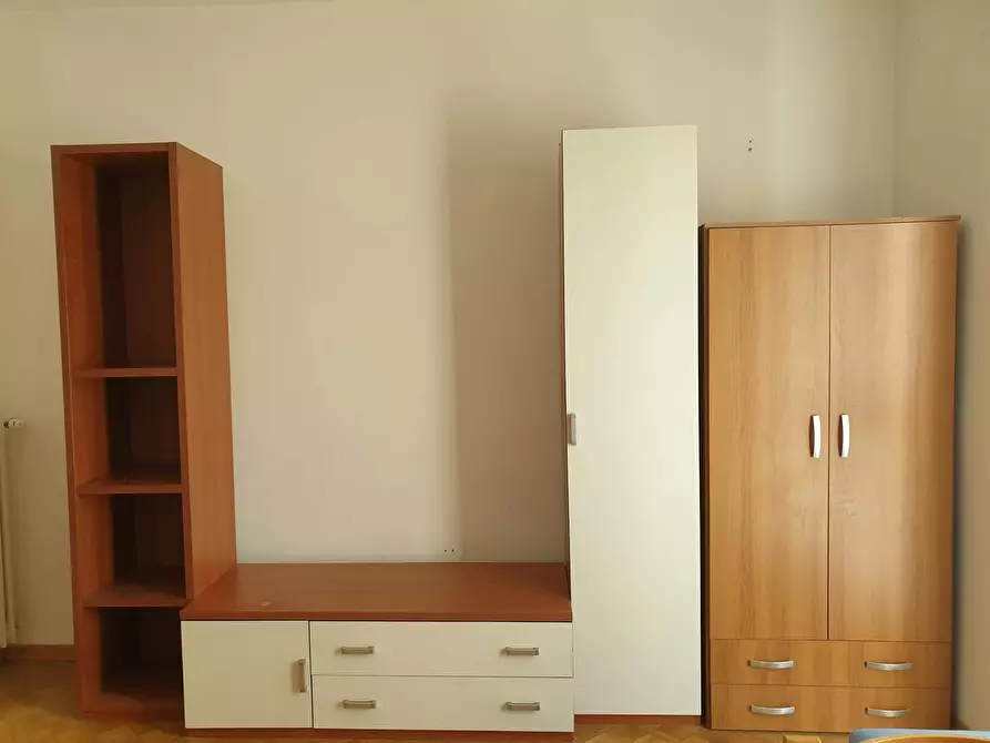 Immagine 3 di Camera in affitto  in Via Fratelli Perini a Trento