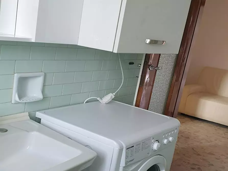 Immagine 8 di Camera in affitto  in Via Fratelli Perini a Trento