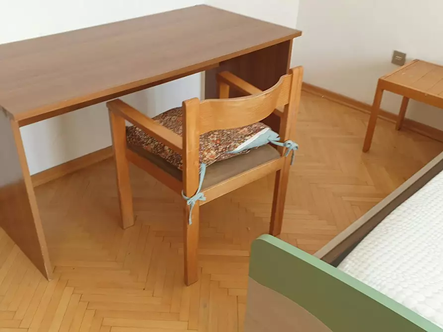 Immagine 2 di Camera in affitto  in Via Fratelli Perini a Trento