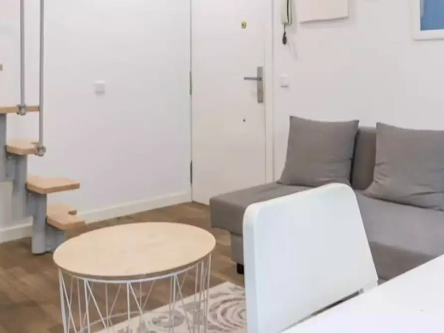 Immagine 2 di Appartamento in affitto  in Calle de Blasco de Garay a Madrid