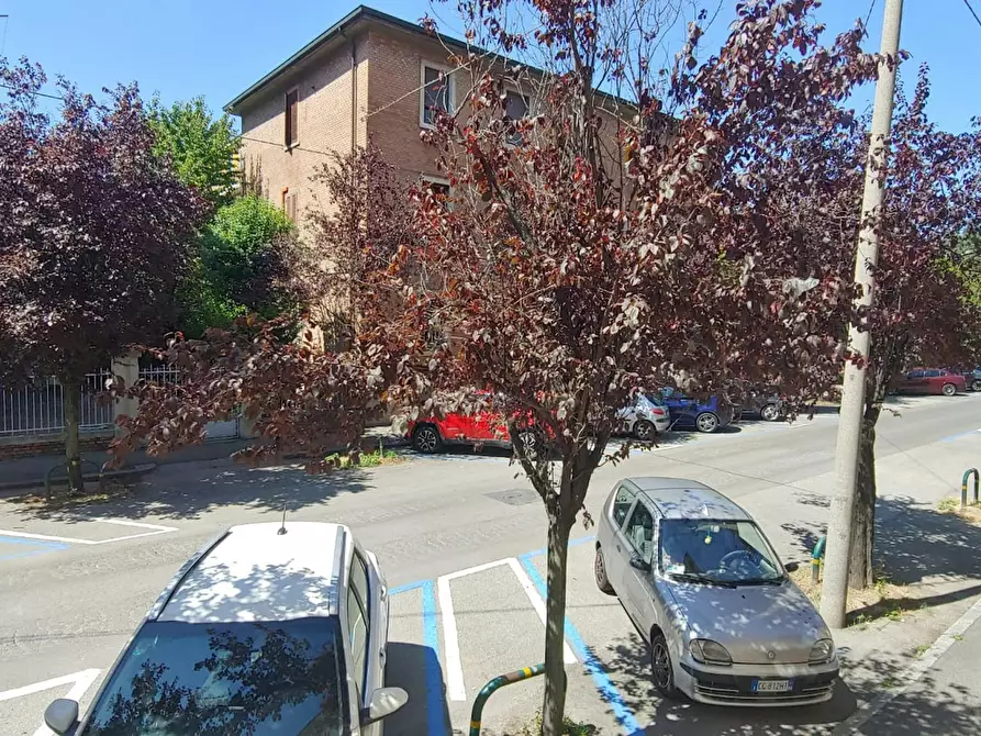 Immagine 9 di Appartamento in affitto  in Via Vittorio Bigari a Bologna