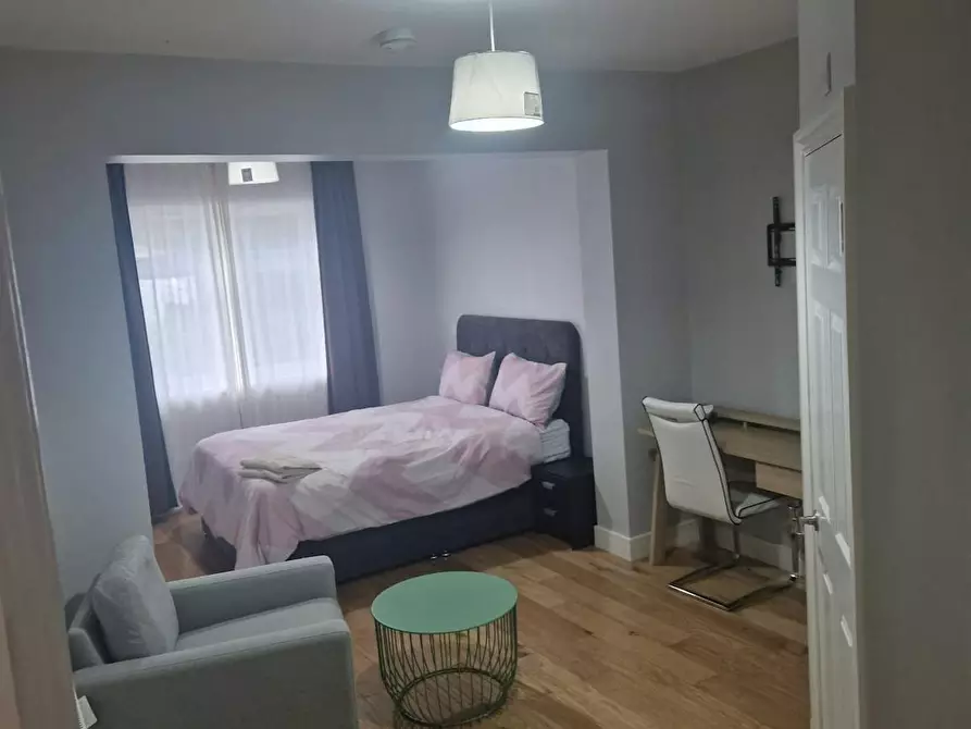 Immagine 5 di Camera in affitto  in Croydon Road a Croydon