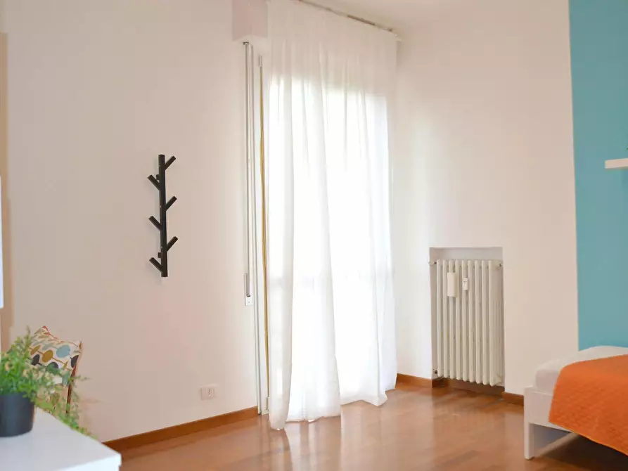 Immagine 5 di Camera in affitto  in Viale L. A. Muratori a Modena