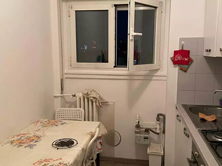 Immagine 6 di Camera in affitto  in Viale Giovanni Suzzani a Milano