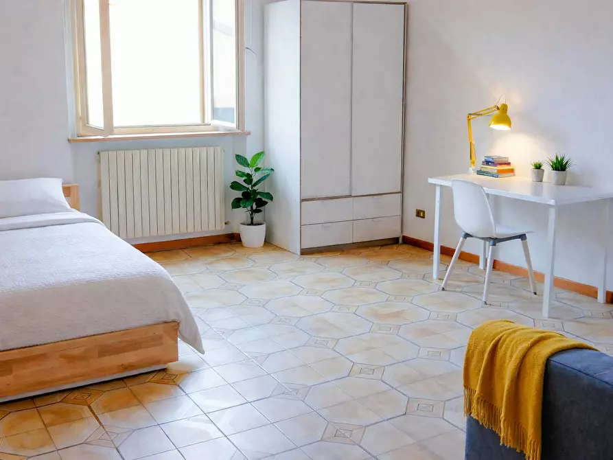 Immagine 2 di Camera in affitto  in Via Palestro a Pisa