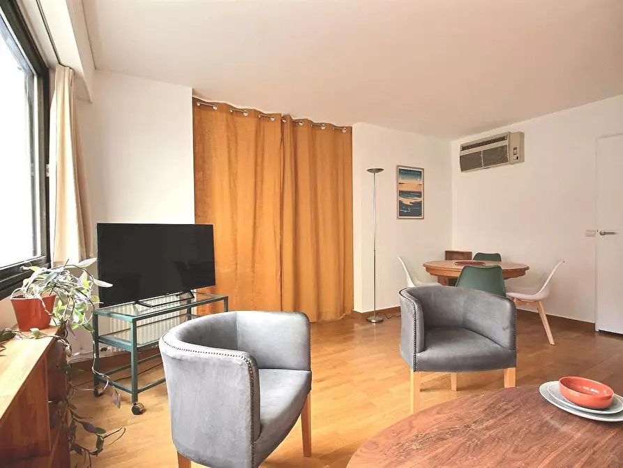Immagine 7 di Appartamento in affitto  in Rue du Faubourg Poissonnière a Paris