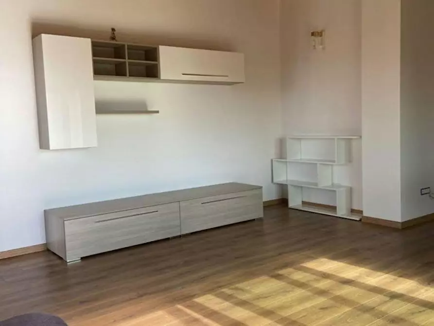 Immagine 4 di Camera in affitto  in Via Monte Sabotino a Paderno Dugnano