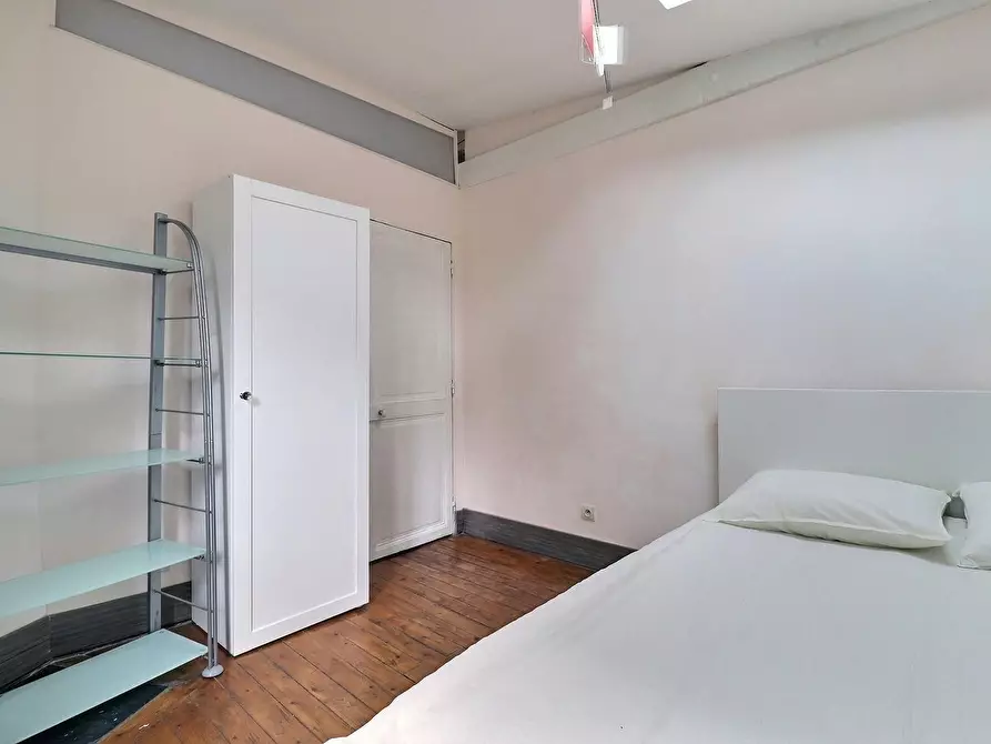 Immagine 10 di Appartamento in affitto  in Rue Coustou a Paris 18