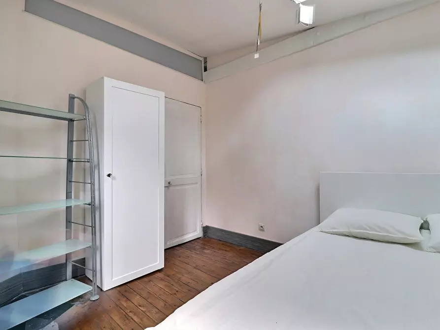 Immagine 9 di Appartamento in affitto  in Rue Coustou a Paris 18