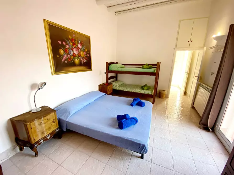 Immagine 9 di Camera in affitto  in Via Argenteria a Palermo