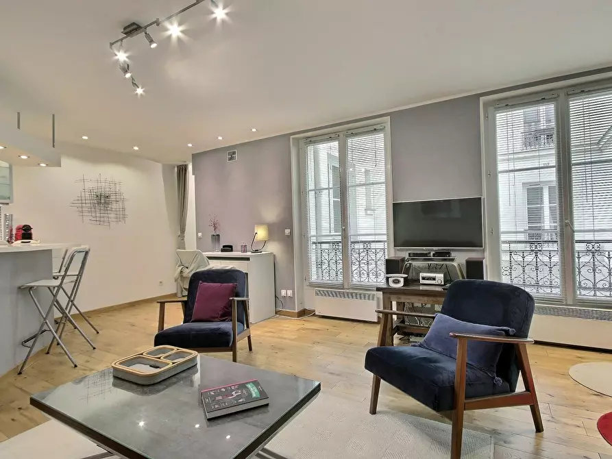 Immagine 5 di Appartamento in affitto  in Rue de Clignancourt a Paris 18