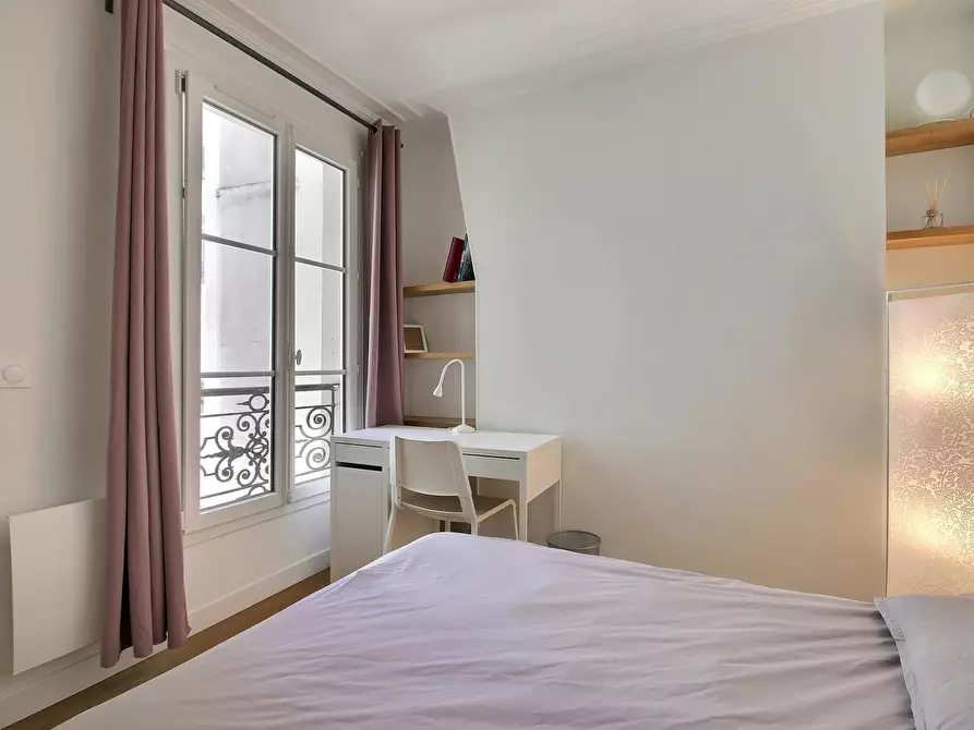 Immagine 10 di Appartamento in affitto  in Rue de la Roquette a Paris
