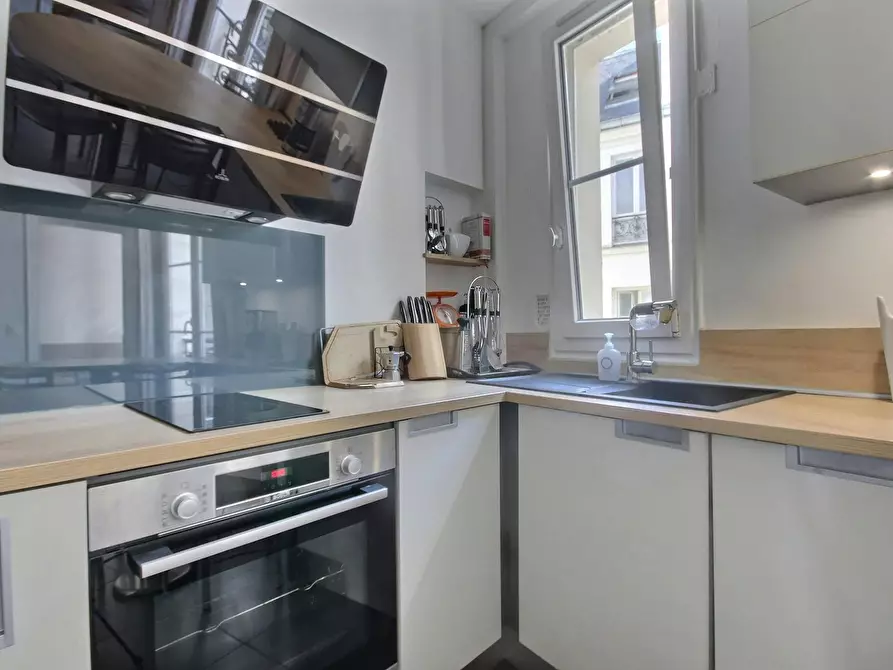 Immagine 8 di Appartamento in affitto  in Rue de la Roquette a Paris