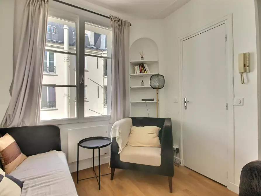Immagine 4 di Appartamento in affitto  in Rue de la Roquette a Paris