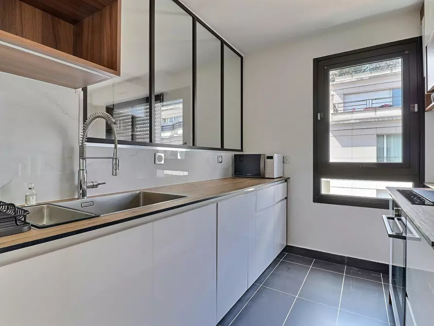 Immagine 7 di Appartamento in affitto  in Rue Jules Guesde a Levallois-Perret