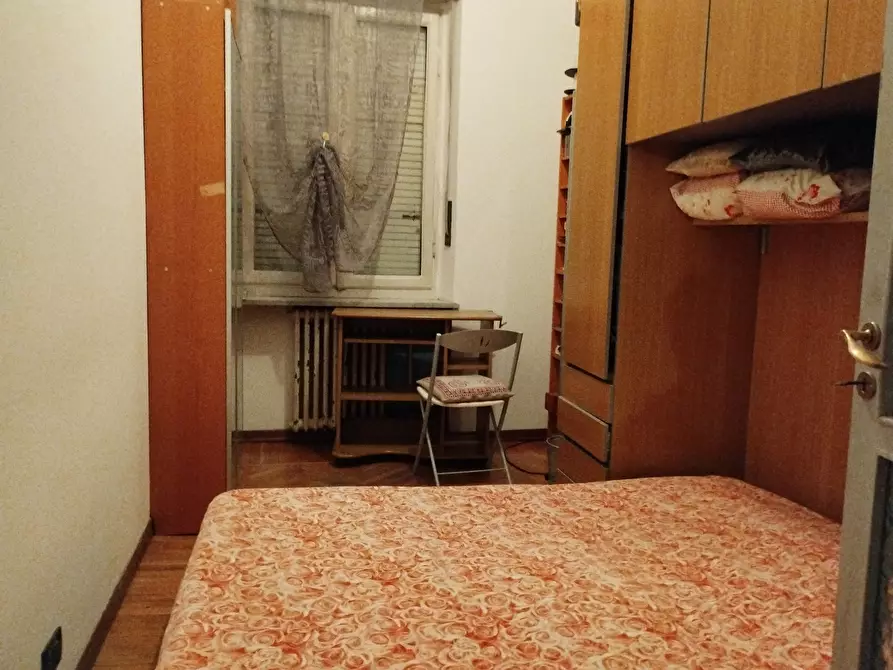 Immagine 1 di Camera in affitto  in Via Borgomanero a Torino