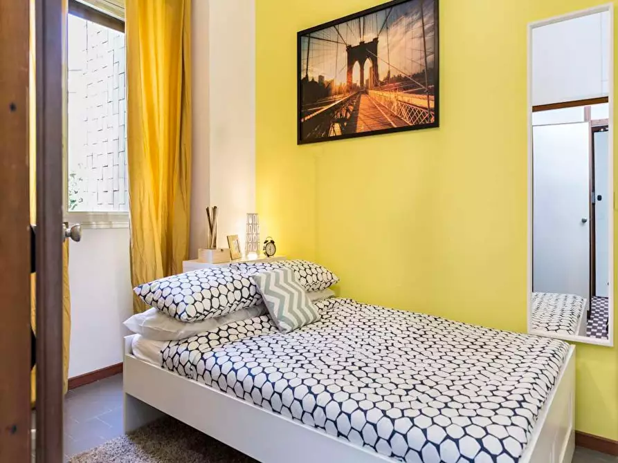 Immagine 2 di Camera in affitto  in Via Giuseppe Frua a Milano