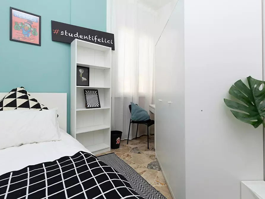 Immagine 2 di Camera in affitto  in Corso d'Augusto a Rimini