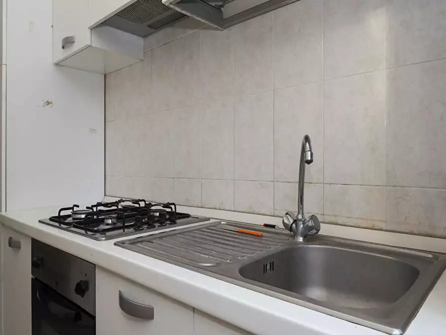 Immagine 10 di Camera in affitto  in Via Vincenzo Giordano Orsini a Milano