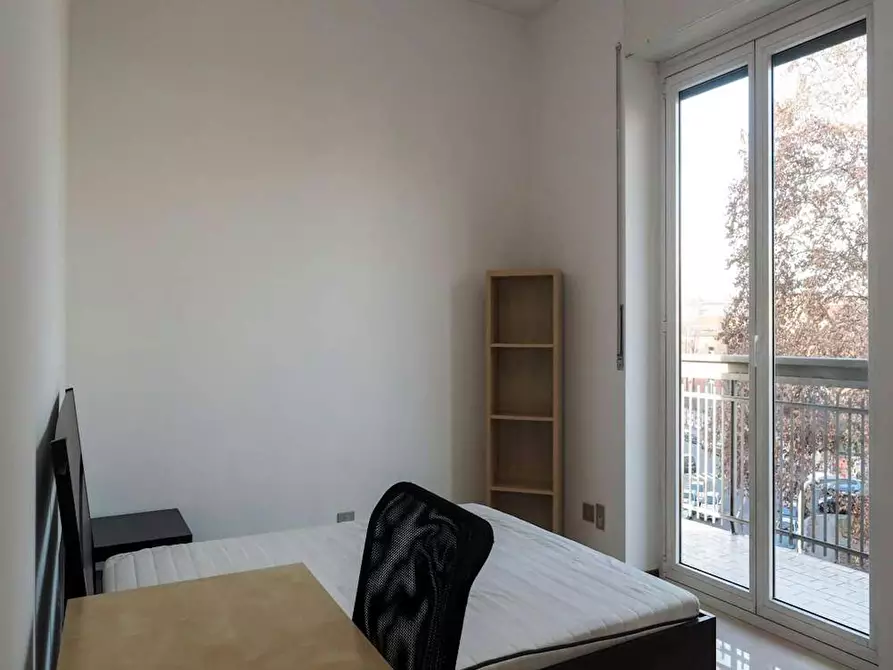 Immagine 4 di Camera in affitto  in Via Vincenzo Giordano Orsini a Milano