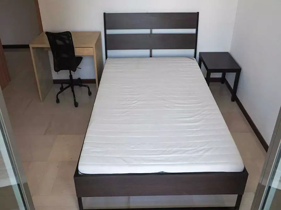 Immagine 1 di Camera in affitto  in Via Vincenzo Giordano Orsini a Milano