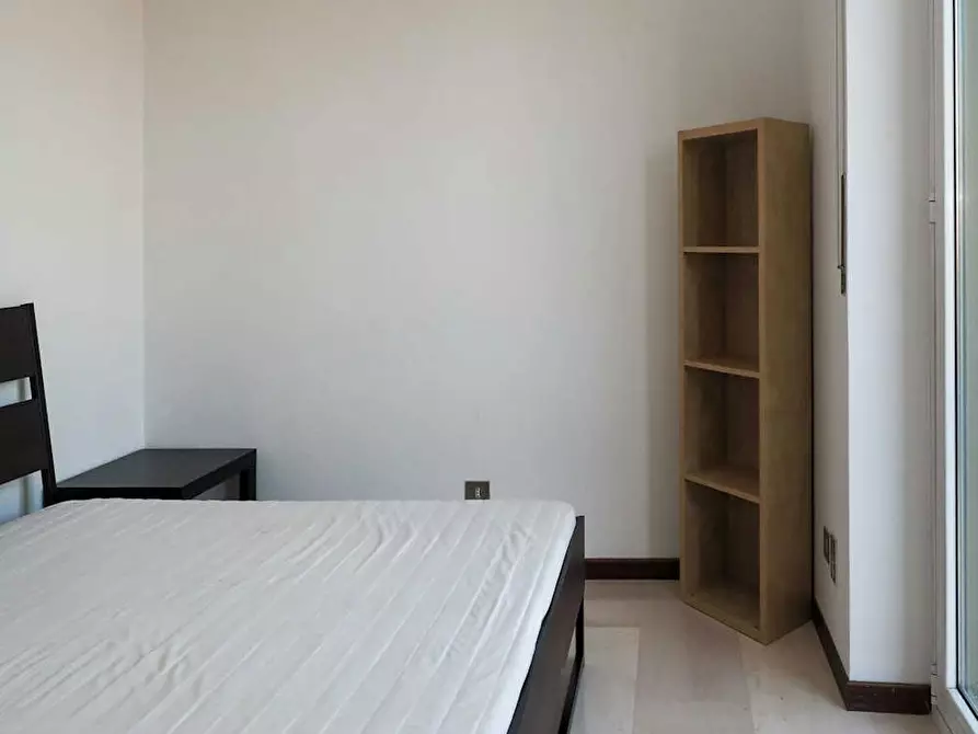 Immagine 3 di Camera in affitto  in Via Vincenzo Giordano Orsini a Milano