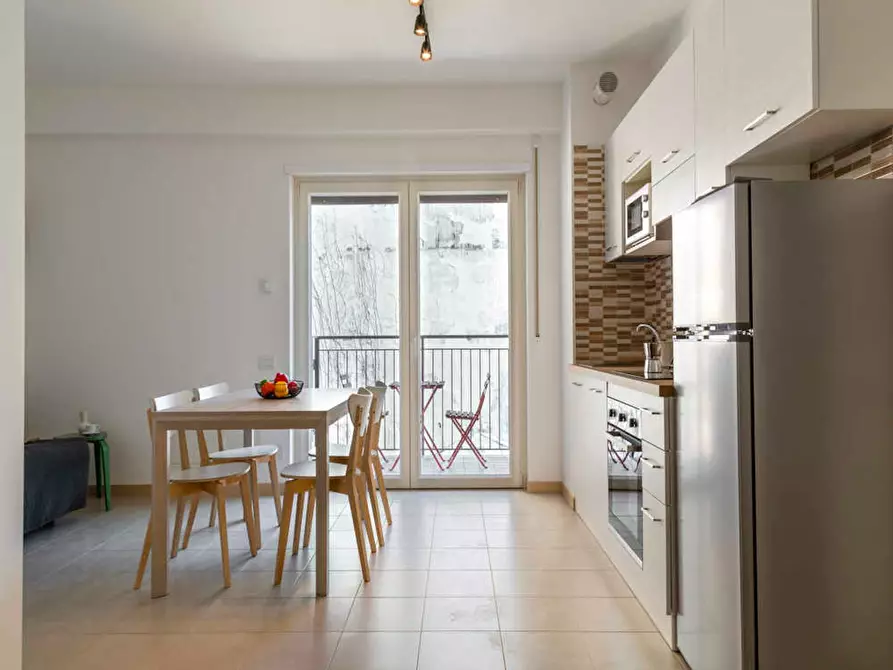 Immagine 6 di Appartamento in affitto  in Via Gardone a Milano