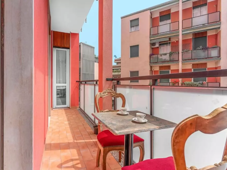 Immagine 4 di Appartamento in affitto  in Via Ferrante Aporti a Milano