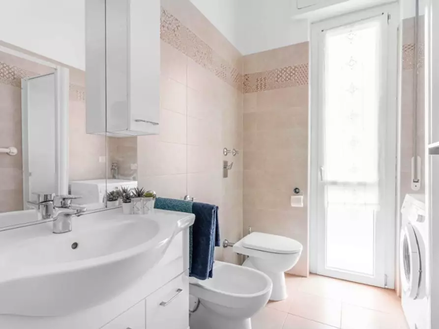 Immagine 5 di Appartamento in affitto  in Via Ferrante Aporti a Milano