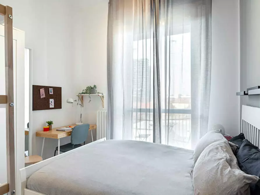 Immagine 4 di Camera in affitto  in Via Gian Rinaldo Carli a Milano