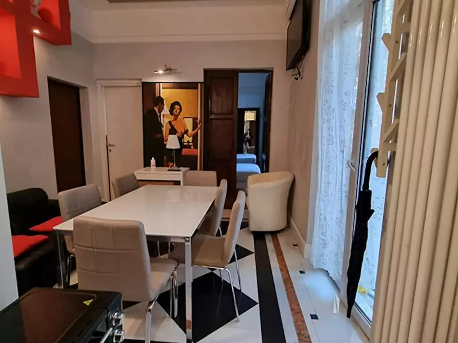Immagine 2 di Camera condivisa in affitto  in Via dei Martiri del Popolo a Firenze