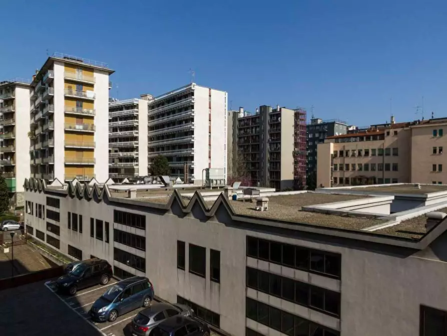 Immagine 8 di Camera in affitto  in Viale Evaristo Stefini a Milano