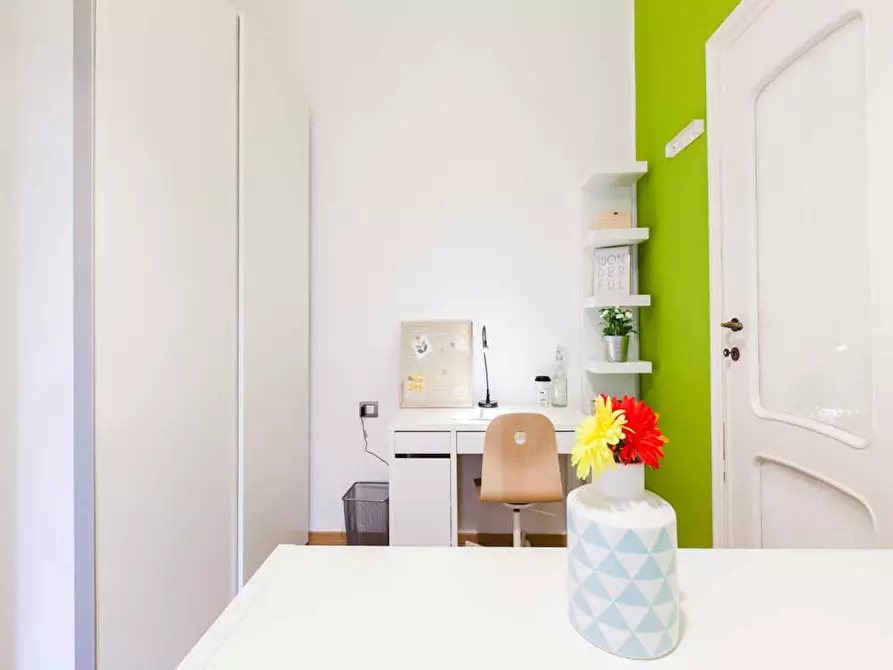 Immagine 6 di Camera in affitto  in Via Col Moschin a Milano