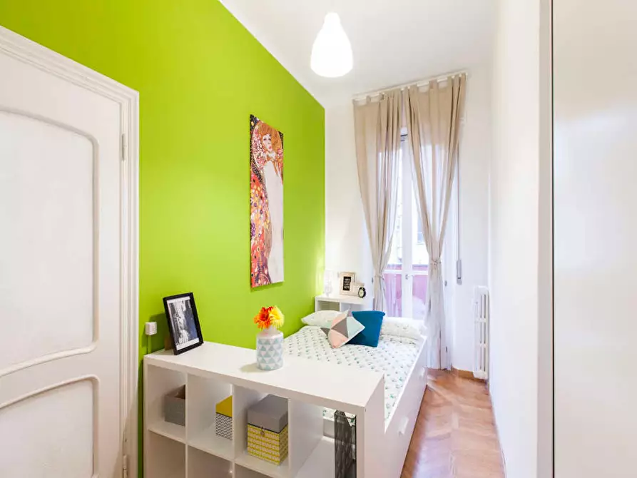 Immagine 1 di Camera in affitto  in Via Col Moschin a Milano