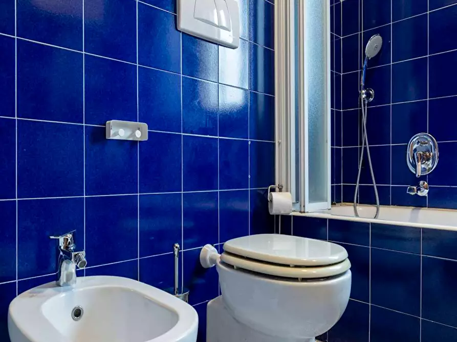 Immagine 10 di Camera in affitto  in Via Valsugana a Milano