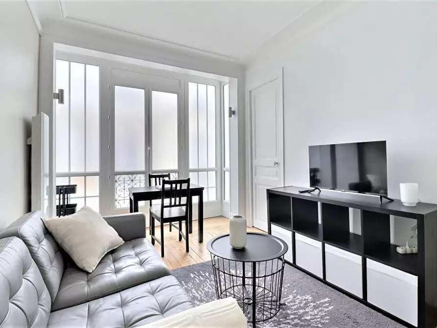 Immagine 3 di Appartamento in affitto  in Rue Chappe a Paris 18
