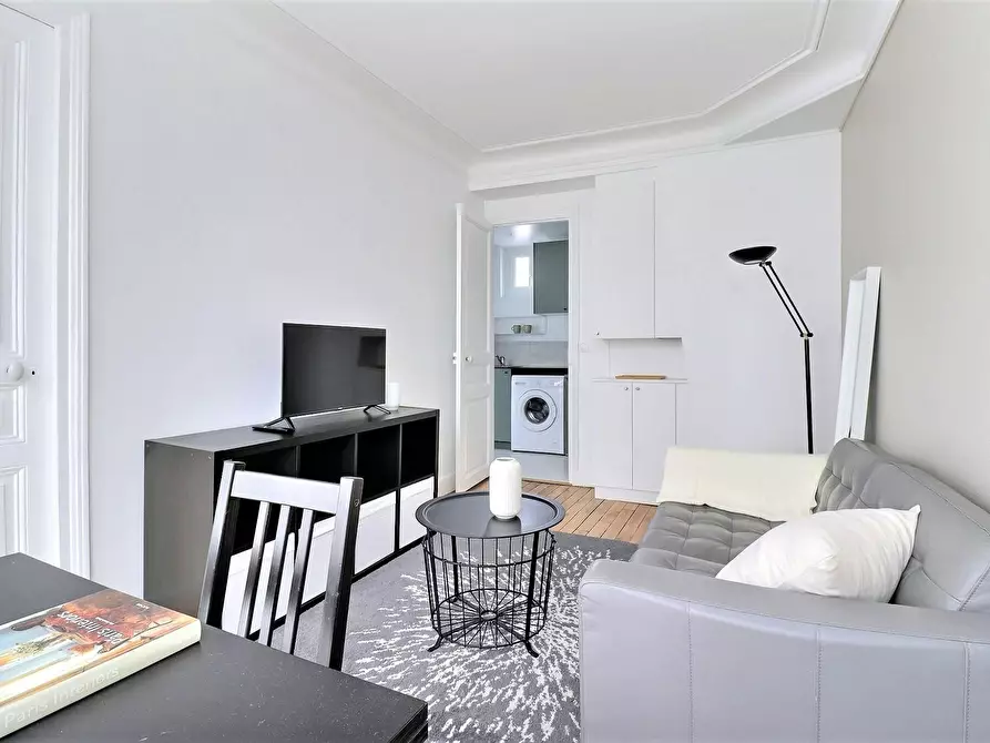 Immagine 4 di Appartamento in affitto  in Rue Chappe a Paris 18