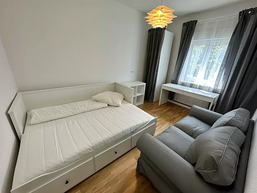 Immagine 8 di Camera in affitto  in Langobardenweg a Frankfurt am Main