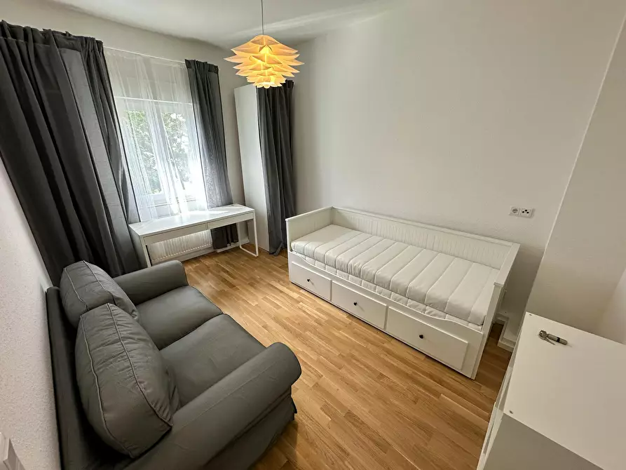 Immagine 8 di Camera in affitto  in Langobardenweg a Frankfurt am Main