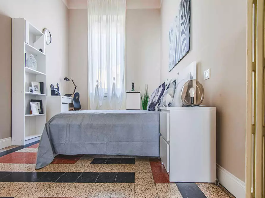 Immagine 4 di Camera in affitto  in Via Spalato a Milano