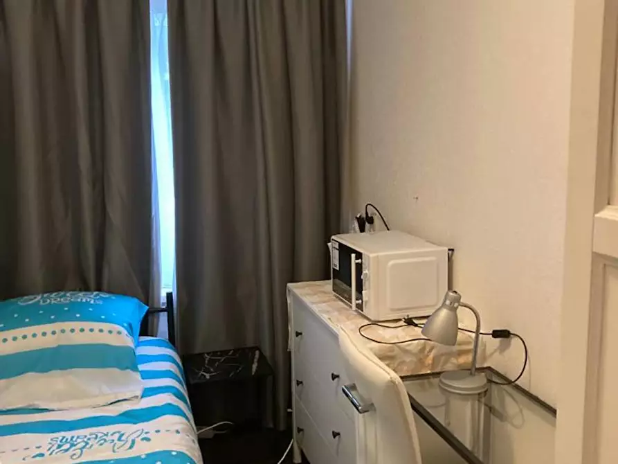 Immagine 1 di Camera in affitto  in Hooglandstraat a Rotterdam