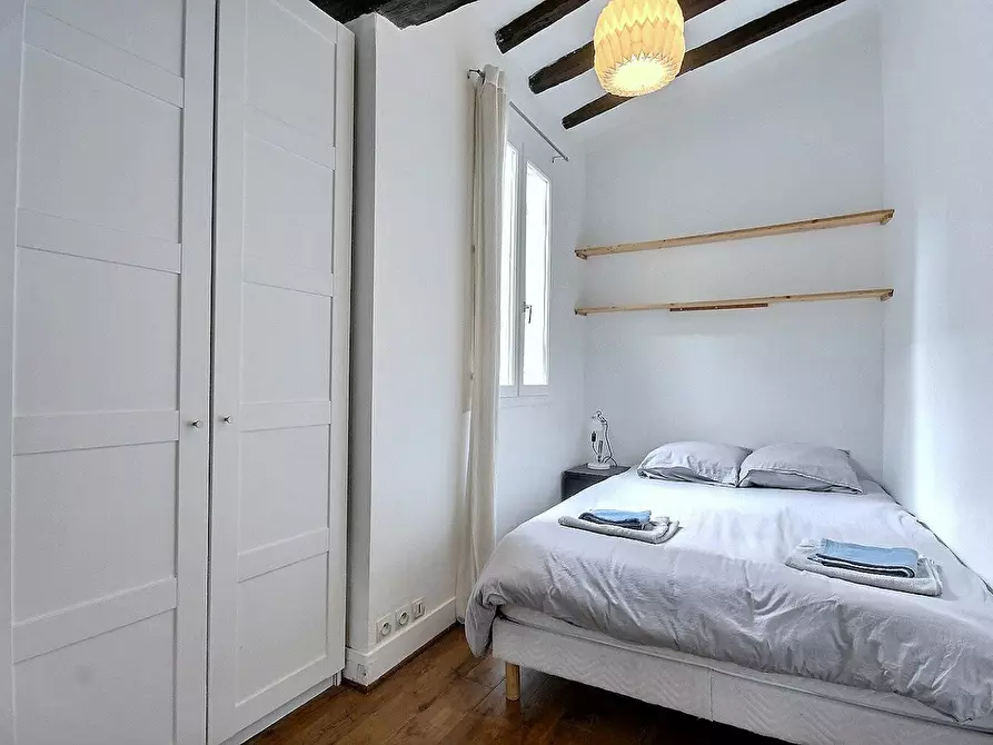 Immagine 8 di Appartamento in affitto  in Rue des Gravilliers a Paris 03