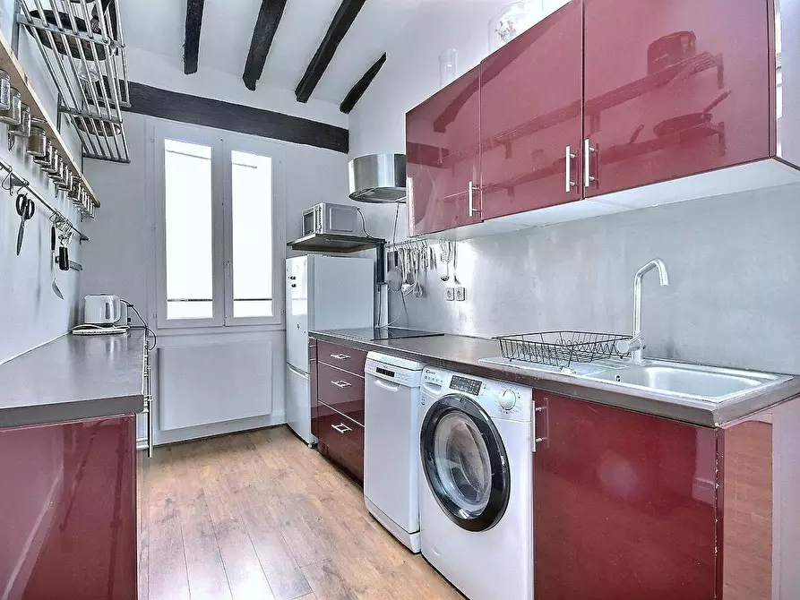 Immagine 7 di Appartamento in affitto  in Rue des Gravilliers a Paris 03