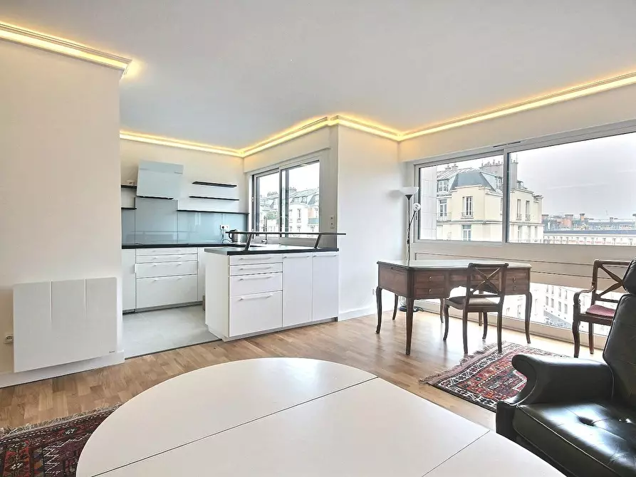 Immagine 5 di Appartamento in affitto  in Rue Bayen a Paris 17