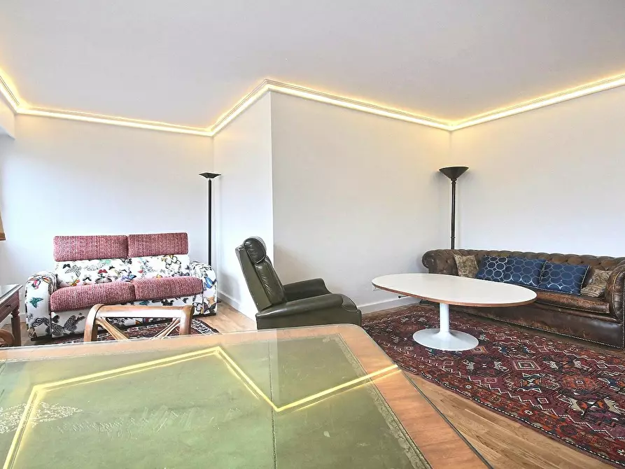 Immagine 2 di Appartamento in affitto  in Rue Bayen a Paris 17