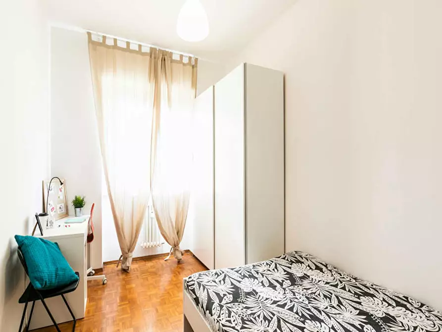 Immagine 2 di Camera in affitto  in Via Delle Betulle a Milano